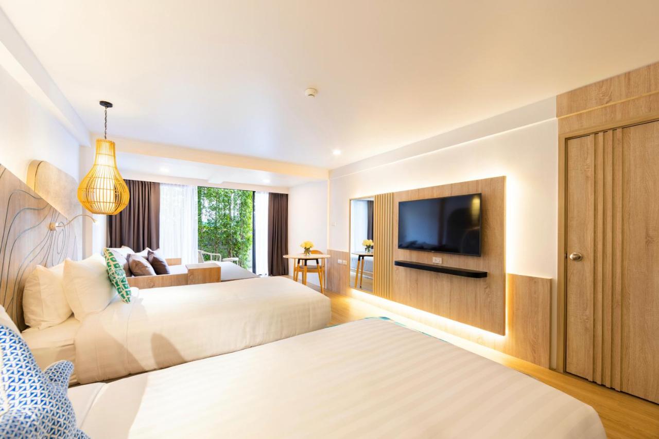 Liv Hotel Phuket Patong Beachfront Habitación foto