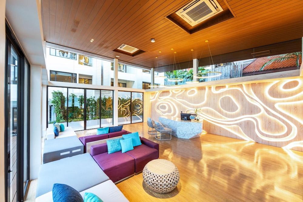 Liv Hotel Phuket Patong Beachfront Exterior foto