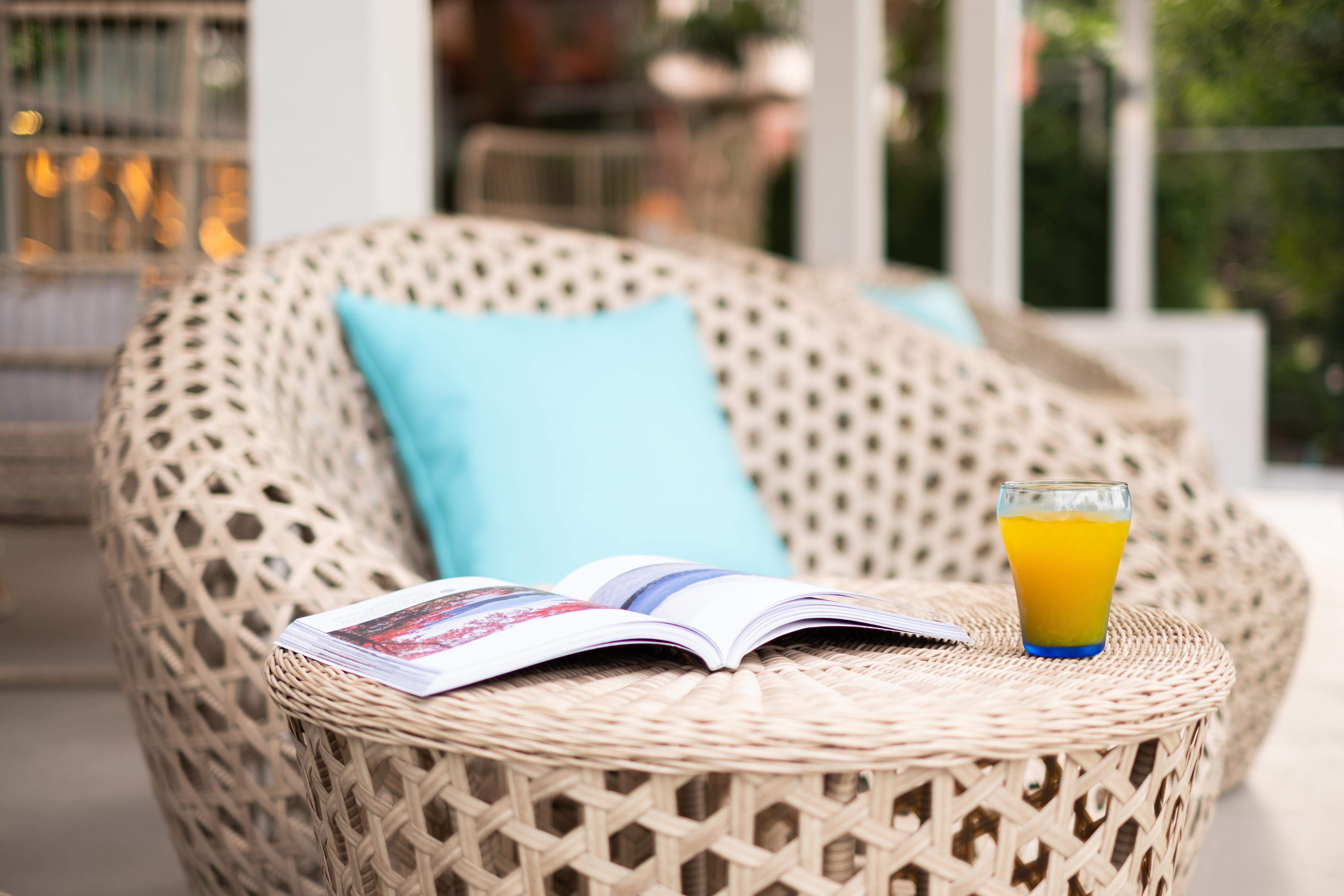 Liv Hotel Phuket Patong Beachfront Exterior foto