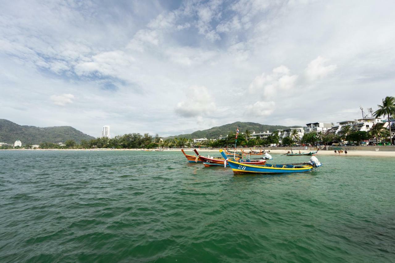 Liv Hotel Phuket Patong Beachfront Exterior foto