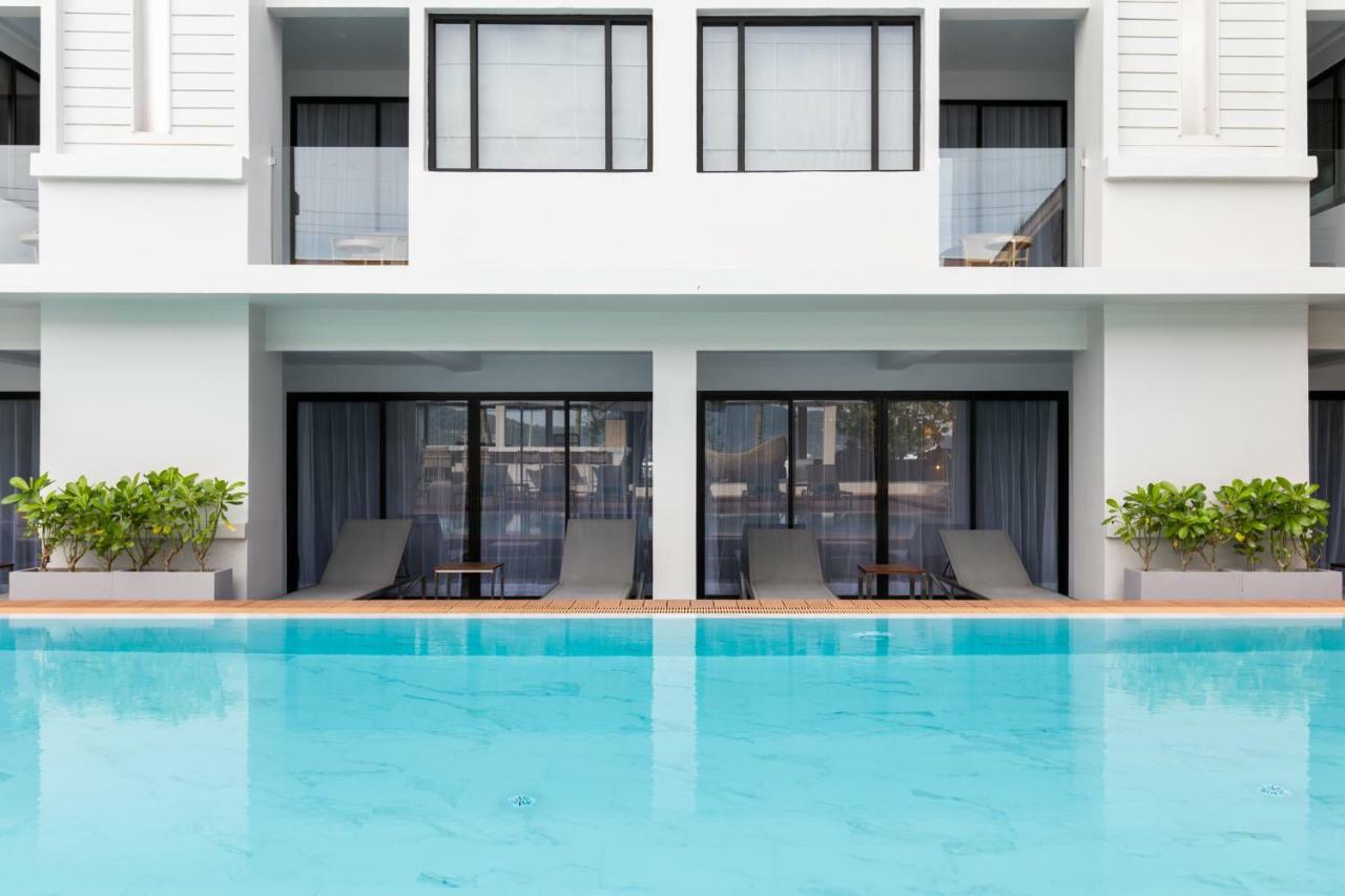 Liv Hotel Phuket Patong Beachfront Exterior foto